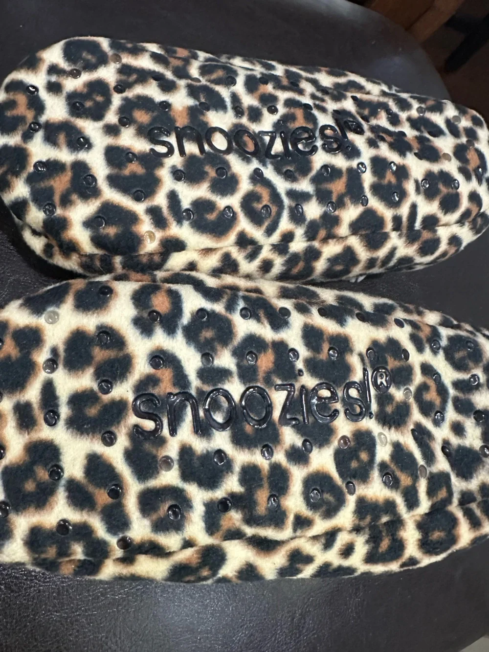 Women’s Snoozies! Leopard Print Cozy Slippers - Tan/Black Size 5-6